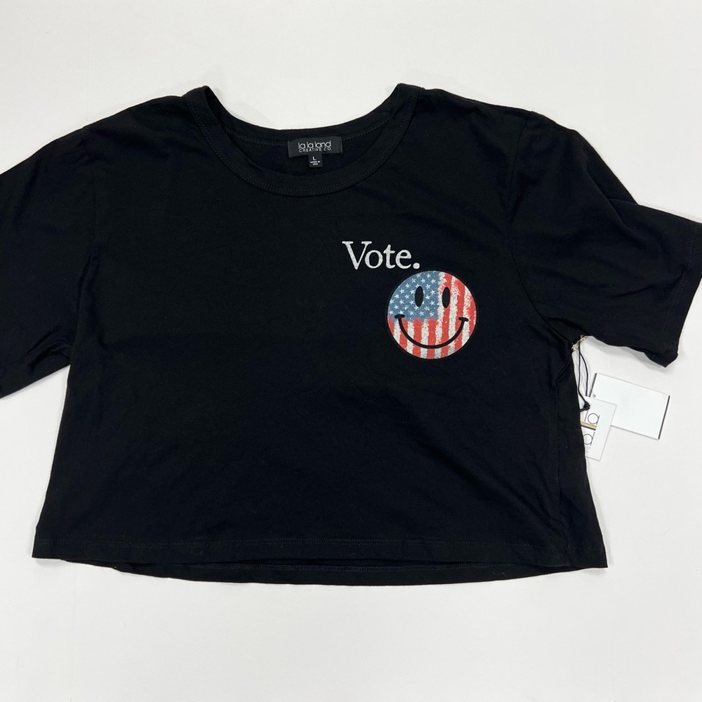 la la land | Vote Crop T-shirt